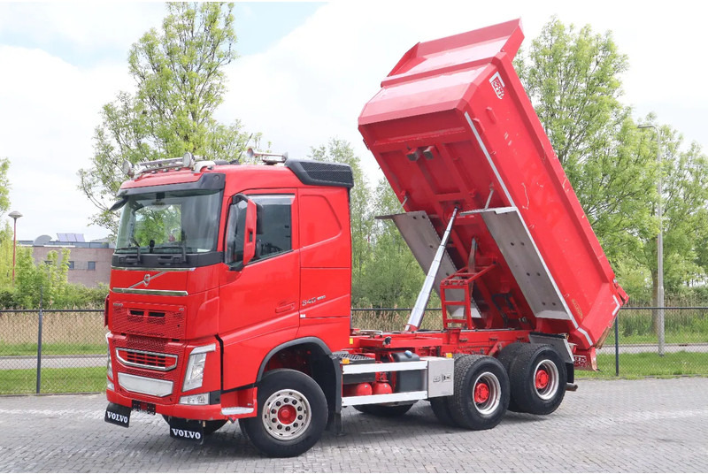 Volvo FH 540 | 6X4 | TANDEMLIFT | BIG AXLES | RETARDER | EURO 6 - Самосвал: фото 1 Volvo FH 540 | 6X4 | TANDEMLIFT | BIG AXLES | RETARDER | EURO 6 - Самосвал: фото 1