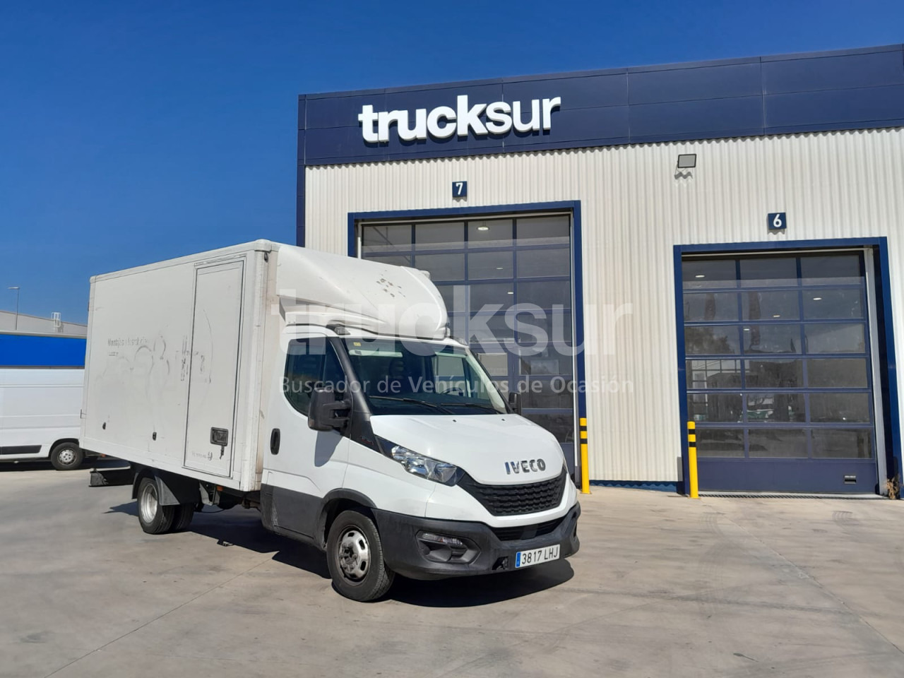 IVECO 35C16 GV - Фургон с закрытым кузовом: фото 1 IVECO 35C16 GV - Фургон с закрытым кузовом: фото 1