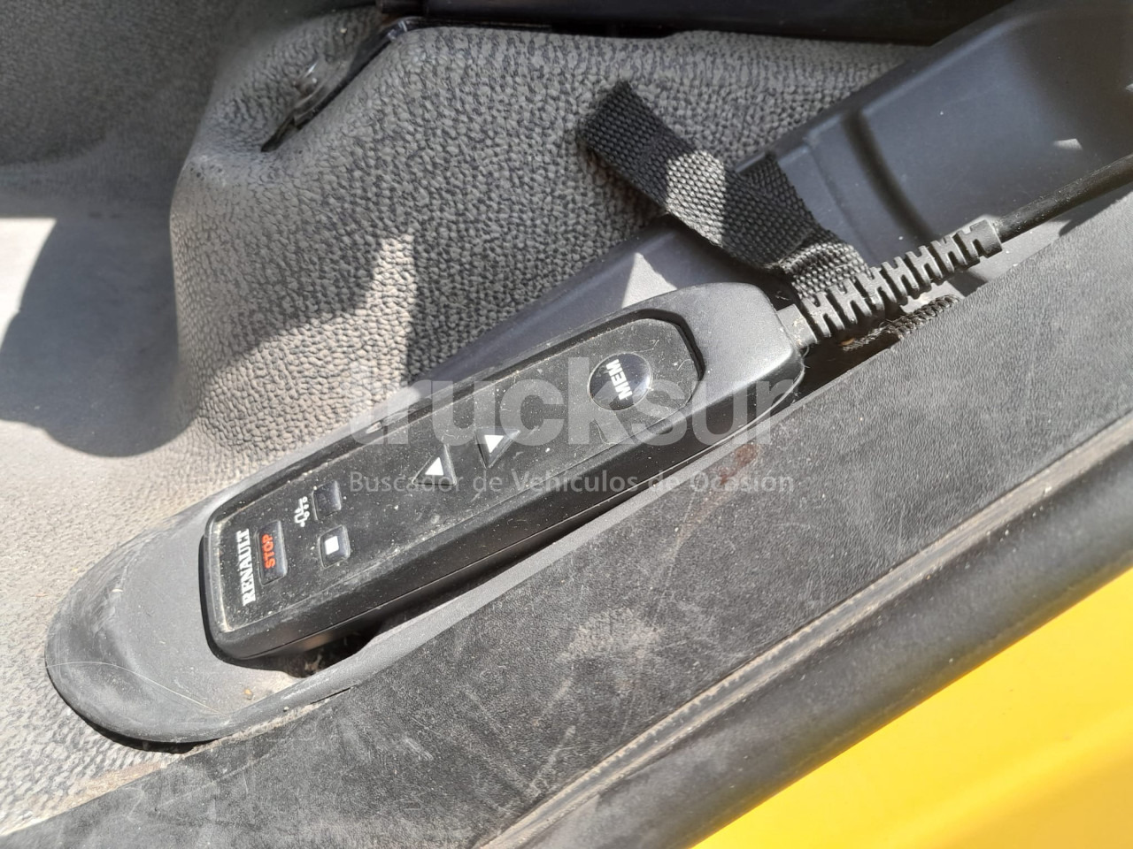 Грузовик с закрытым кузовом RENAULT D280.18 21P: фото 14 Грузовик с закрытым кузовом RENAULT D280.18 21P: фото 14