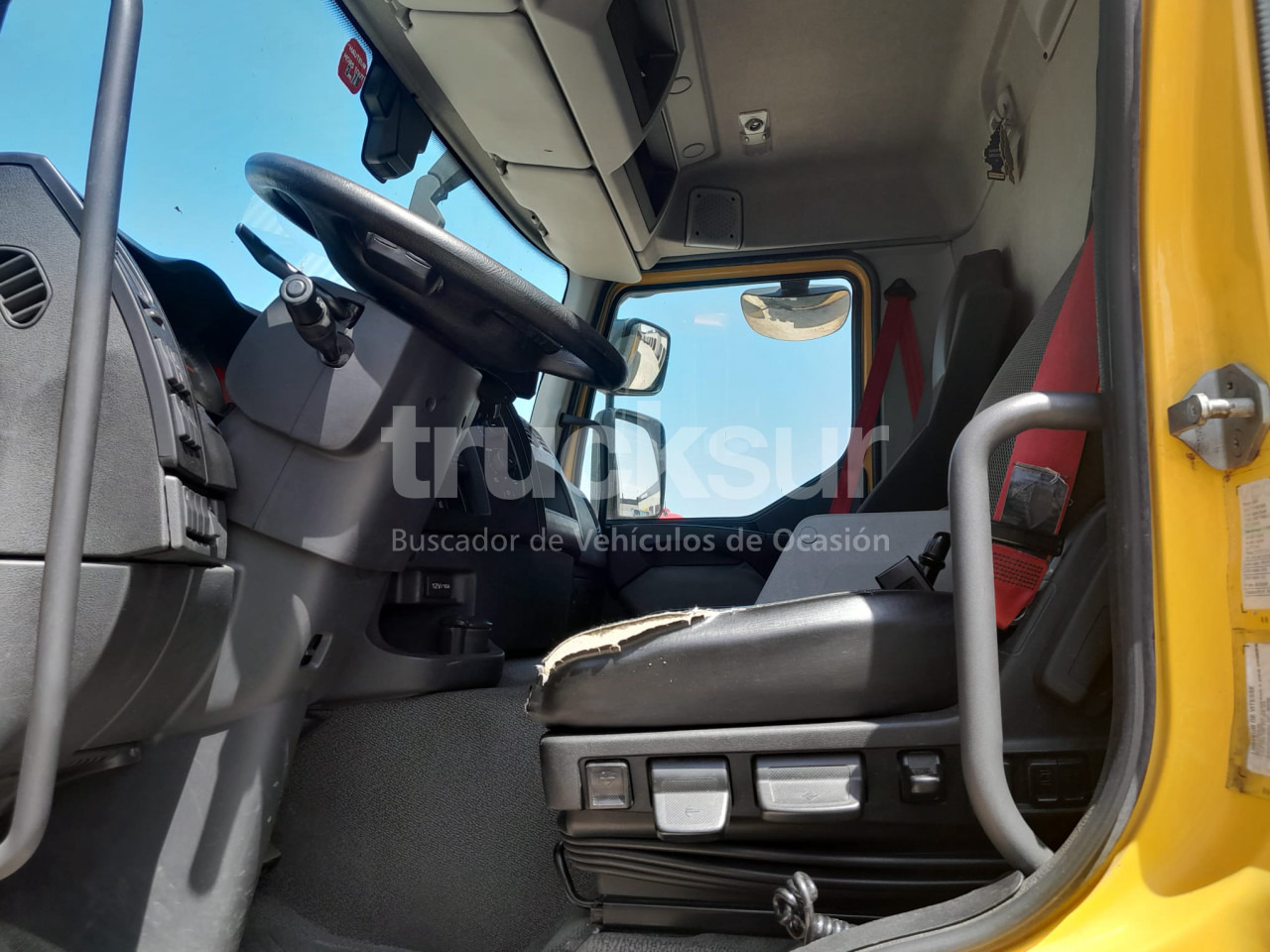 Грузовик с закрытым кузовом RENAULT D280.18 21P: фото 16 Грузовик с закрытым кузовом RENAULT D280.18 21P: фото 16