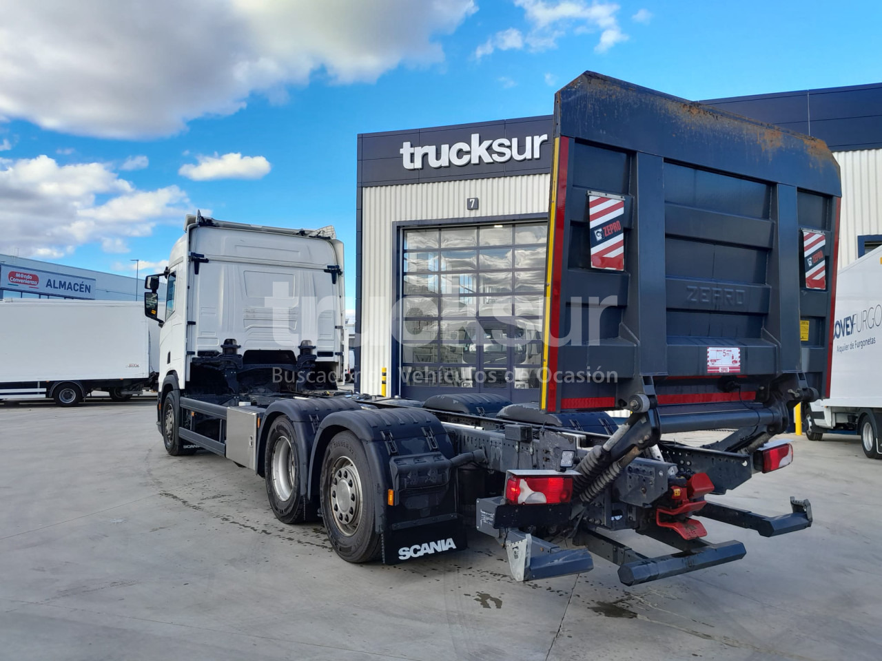 SCANIA R450.26 ejes 6x2*4 - Грузовик-шасси: фото 3 SCANIA R450.26 ejes 6x2*4 - Грузовик-шасси: фото 3