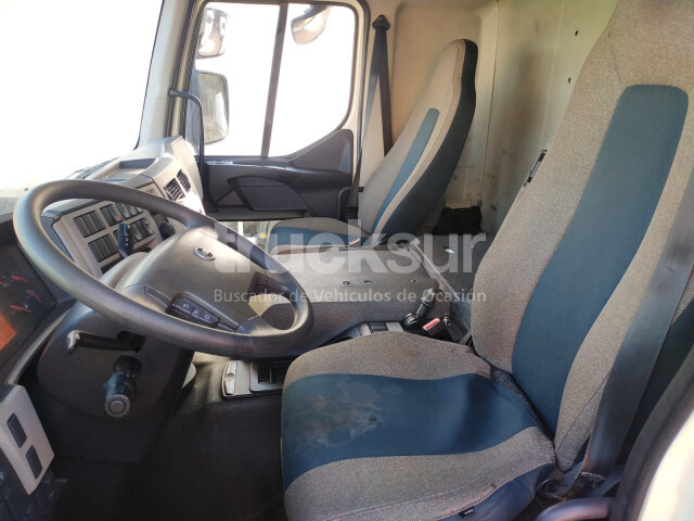 Фото интерьера 2: Грузовик с закрытым кузовом VOLVO FE250.18
