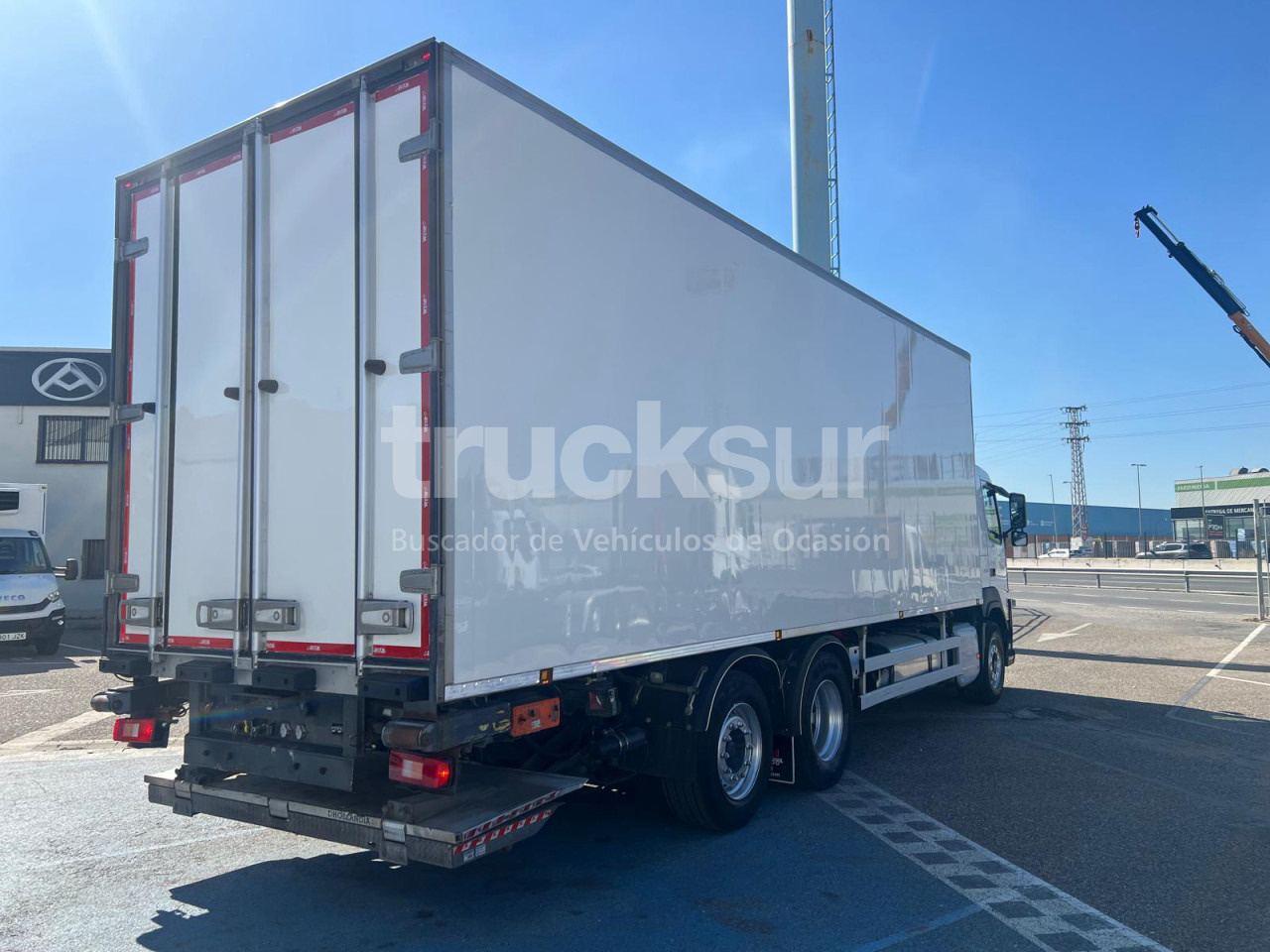 VOLVO FM450 ejes 6x2*4 - Рефрижератор: фото 3 VOLVO FM450 ejes 6x2*4 - Рефрижератор: фото 3