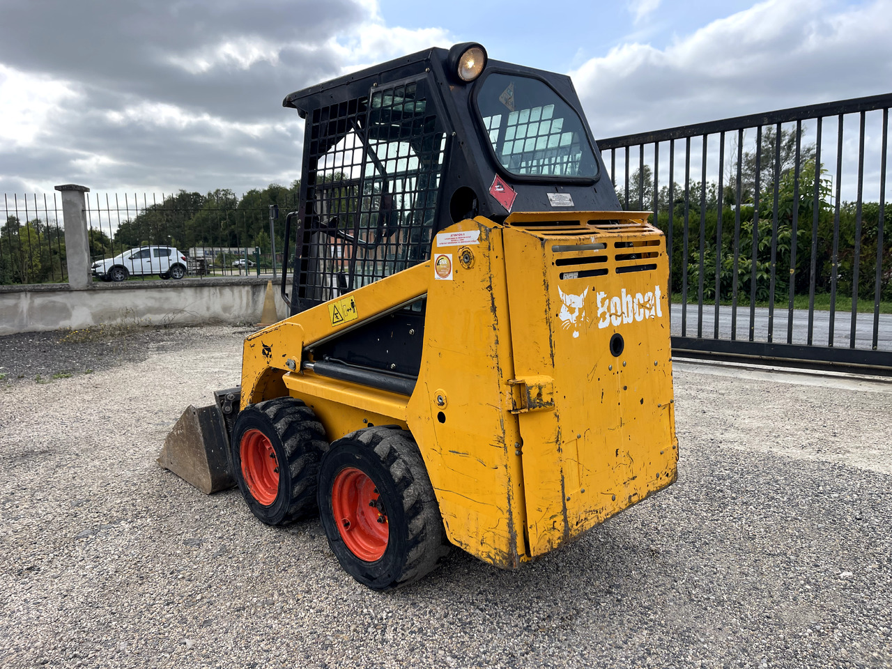 BOBCAT S70 - Мини-погрузчик с бортовым поворотом: фото 3 BOBCAT S70 - Мини-погрузчик с бортовым поворотом: фото 3