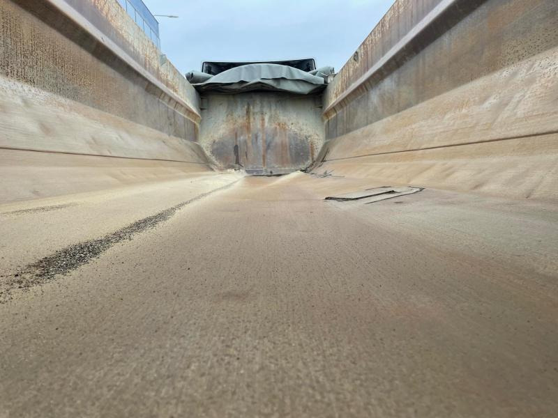 Самосвальный полуприцеп Benalu: фото 10