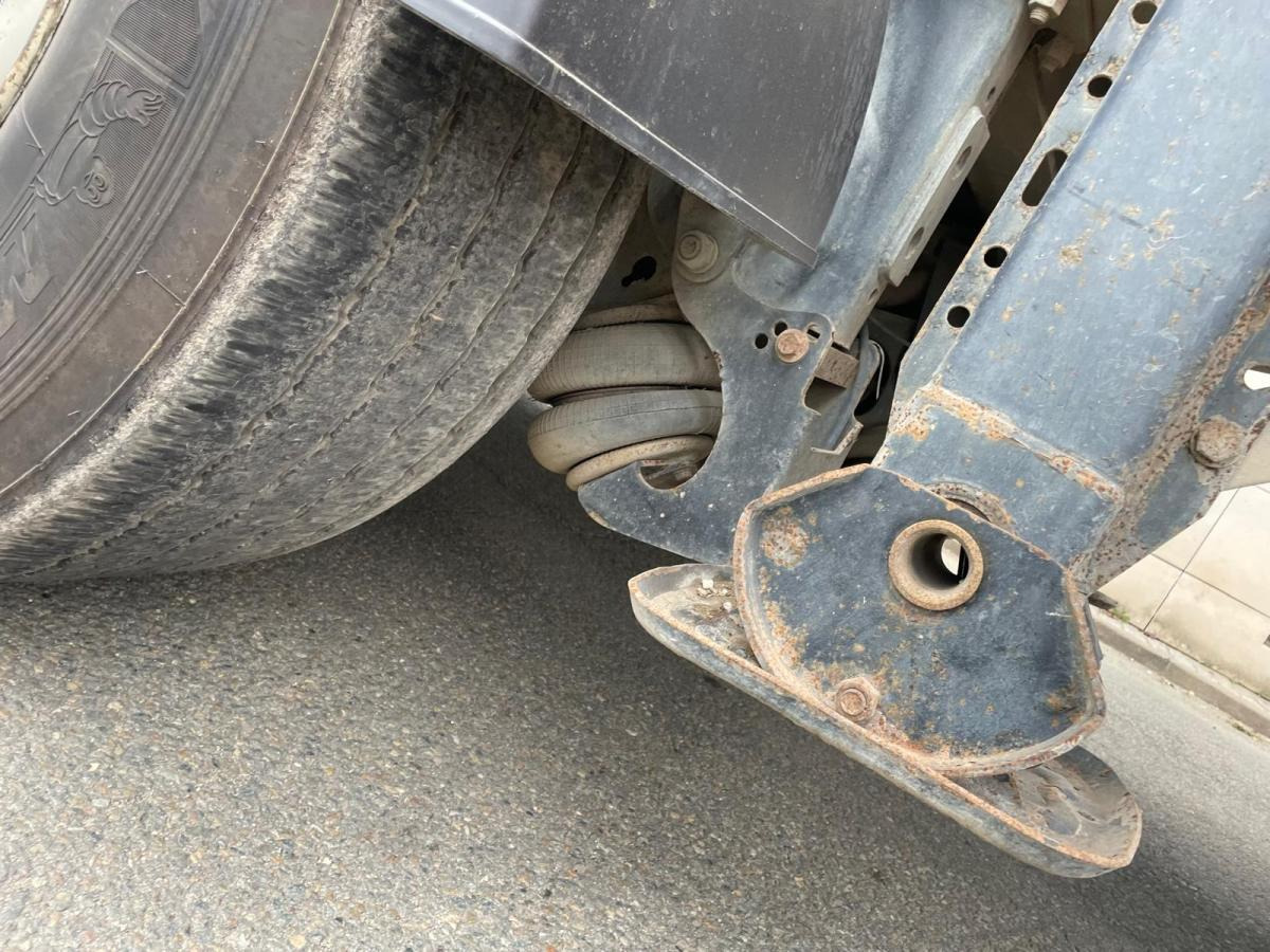 Самосвальный полуприцеп Benalu: фото 8