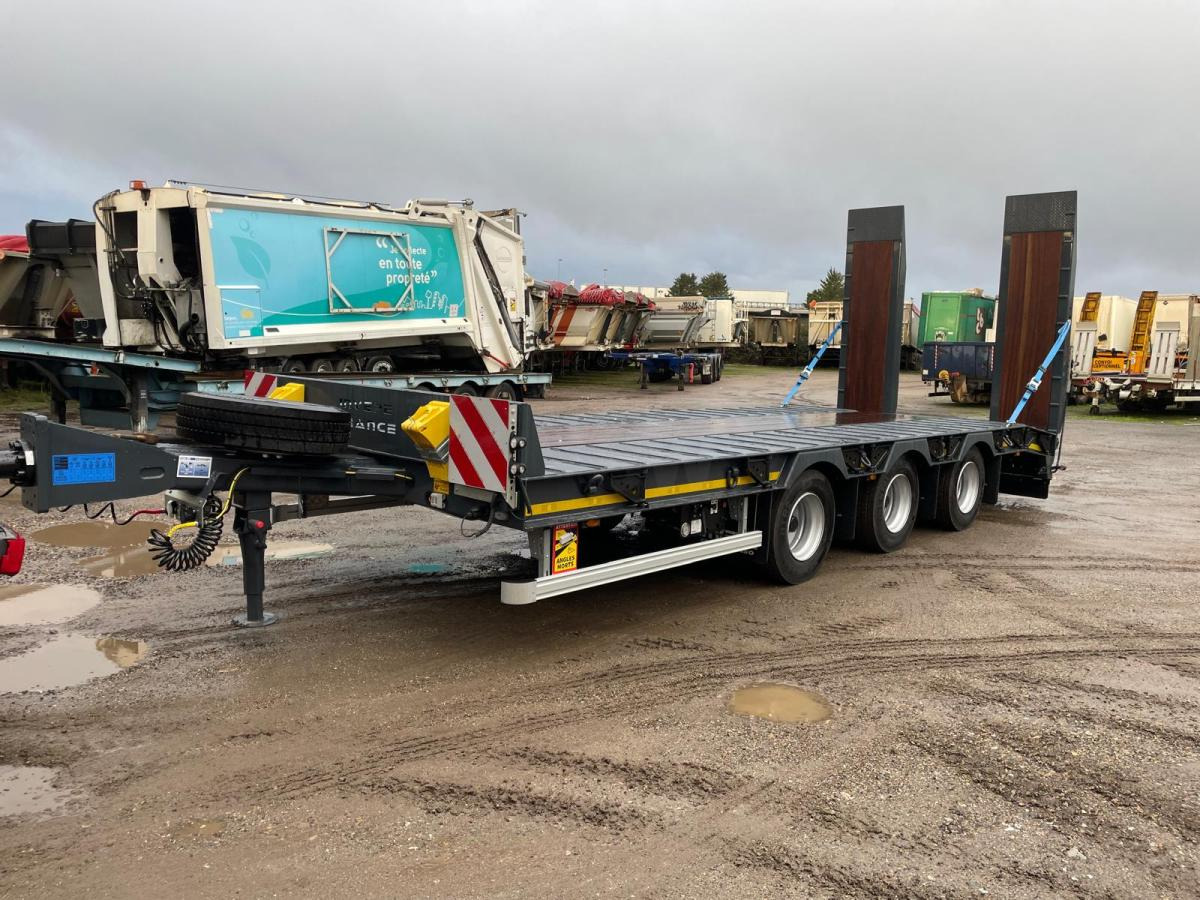 Invepe - Низкорамный прицеп: фото 2 Invepe - Низкорамный прицеп: фото 2