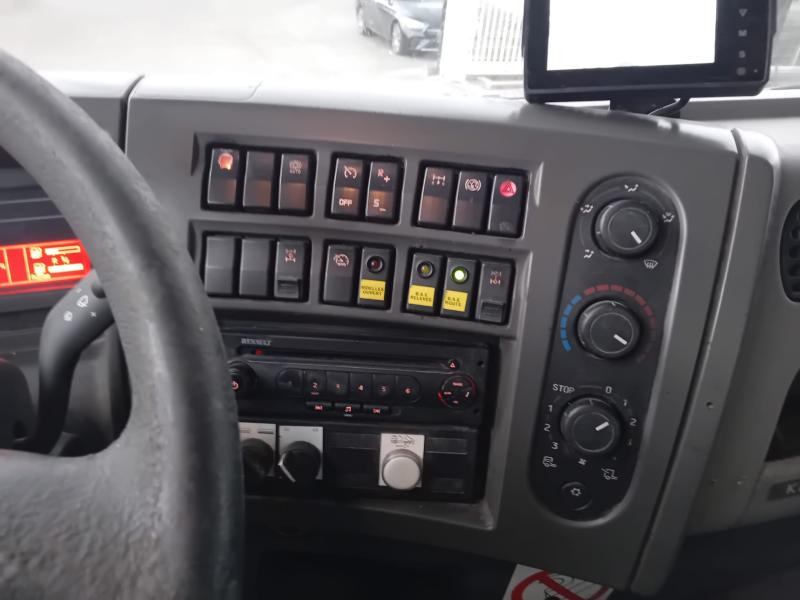 Renault Kerax 370 DXI - Самосвал: фото 4 Renault Kerax 370 DXI - Самосвал: фото 4