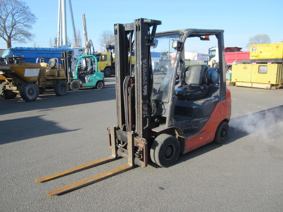 Toyota 02-8FGF18 - Газовый погрузчик: фото 2 Toyota 02-8FGF18 - Газовый погрузчик: фото 2