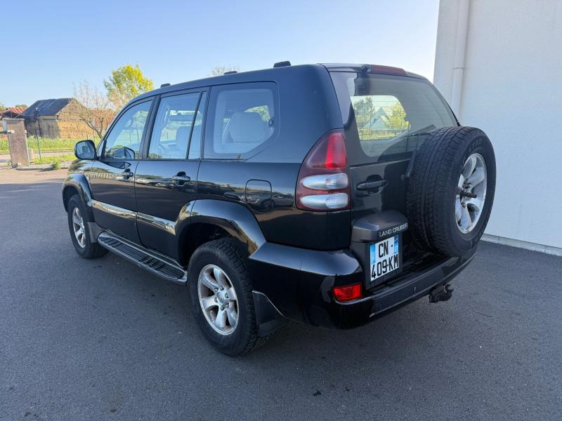 Toyota Land Cruiser - Внедорожник: фото 3 Toyota Land Cruiser - Внедорожник: фото 3