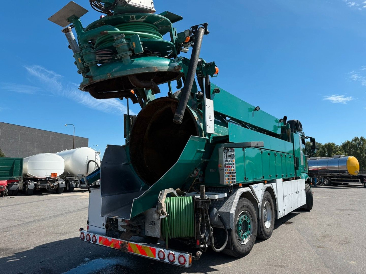 Mercedes-Benz Actros 2551 6x2*4 Hvidtved Larsen Flexline 311 - Ассенизатор: фото 5 Mercedes-Benz Actros 2551 6x2*4 Hvidtved Larsen Flexline 311 - Ассенизатор: фото 5