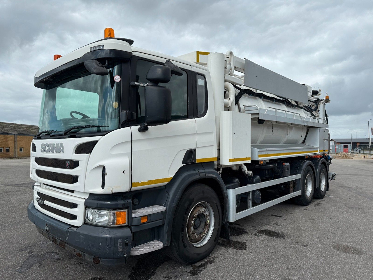Scania P360 Euro 6 6x4 RHD Hvidtved Larsen FlexLine 312 - Ассенизатор: фото 2 Scania P360 Euro 6 6x4 RHD Hvidtved Larsen FlexLine 312 - Ассенизатор: фото 2