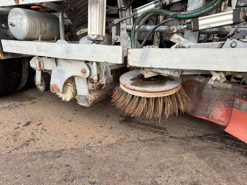 Подметально-уборочная машина Volvo FL615 Johnston-Beam JB 600 Road Sweeper: фото 9