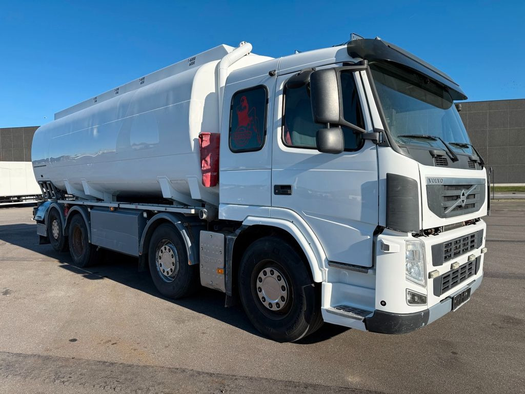 Volvo FM460 8x2*6 24.000 l. ADR Tank Volvo FM460 8x2*6 24.000 l. ADR Tanktruck - Грузовик-цистерна: фото 2 Volvo FM460 8x2*6 24.000 l. ADR Tank Volvo FM460 8x2*6 24.000 l. ADR Tanktruck - Грузовик-цистерна: фото 2