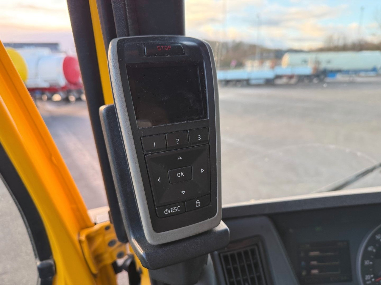 Самосвал Volvo FMX500 8x4/4 Steel tipper Volvo FMX500 8x4/4 Steel tipper / Kipper: фото 16