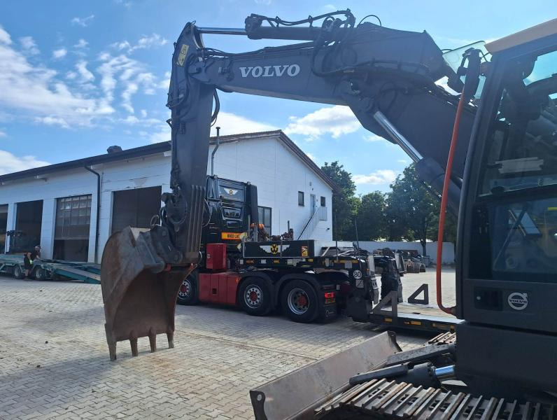 Гусеничный экскаватор Volvo ECR235EL: фото 7