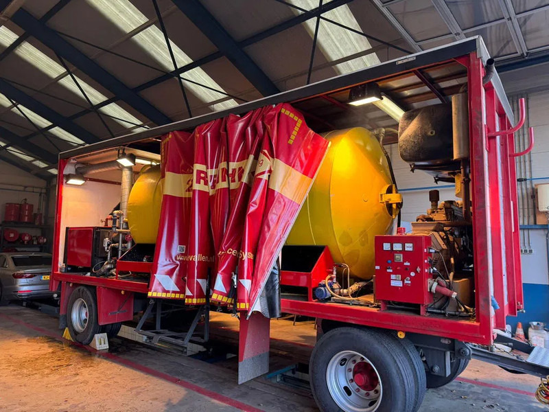Groenewegen 2 ass schamel aanhanger met schuifzeilen opbouw en heet water installatie - Прицеп: фото 2 Groenewegen 2 ass schamel aanhanger met schuifzeilen opbouw en heet water installatie - Прицеп: фото 2