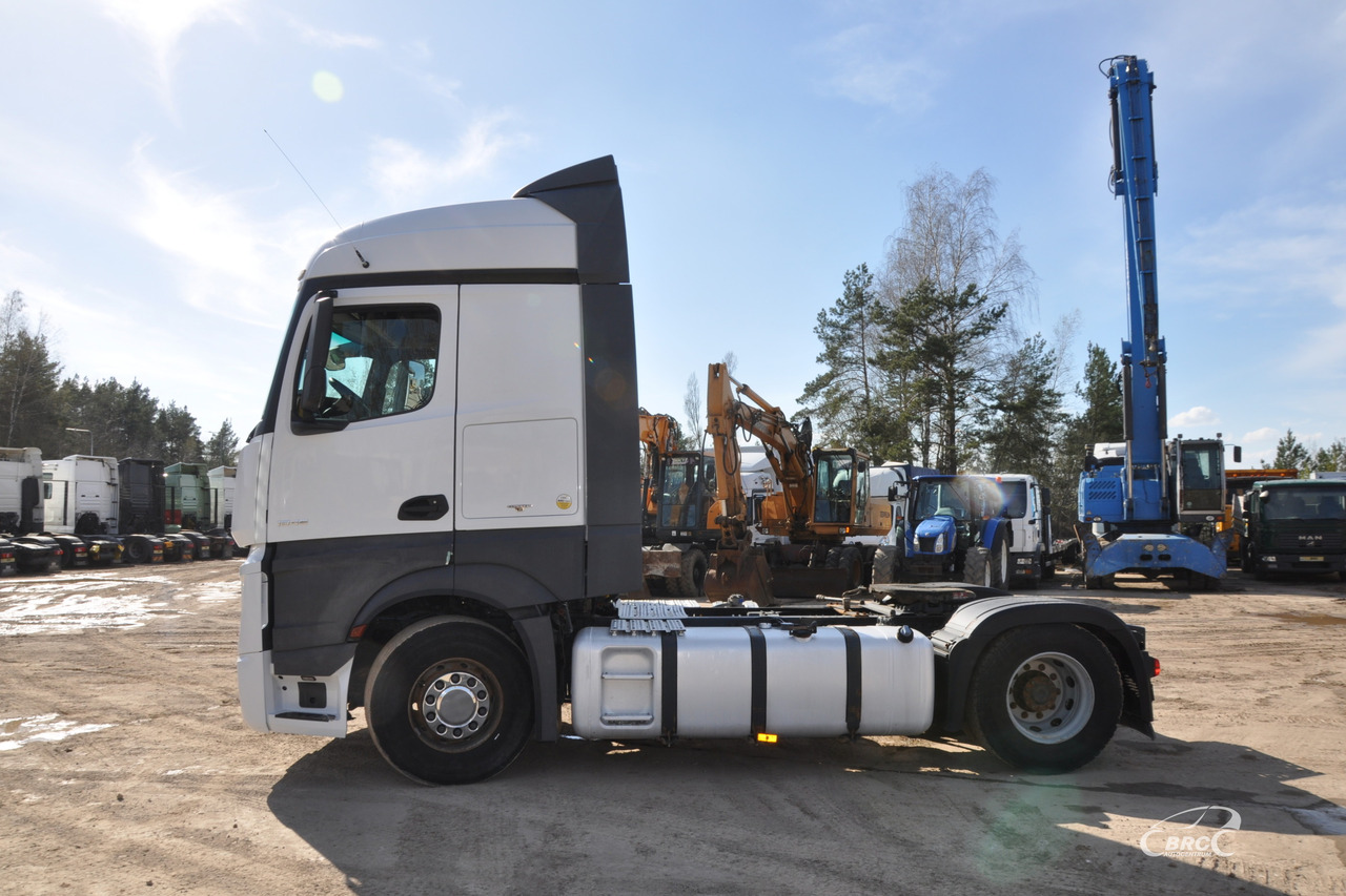 Mercedes-Benz Actros - Тягач: фото 3 Mercedes-Benz Actros - Тягач: фото 3