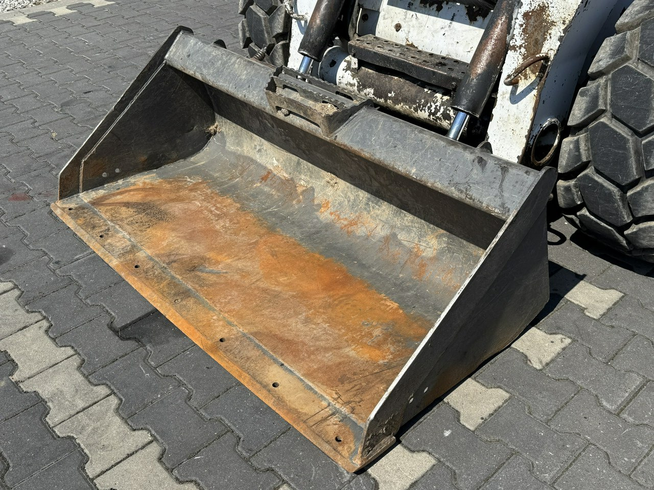 Bobcat S300 Joystick Mini Ładowarka Waga 3692kg - Мини-погрузчик с бортовым поворотом: фото 2 Bobcat S300 Joystick Mini Ładowarka Waga 3692kg - Мини-погрузчик с бортовым поворотом: фото 2