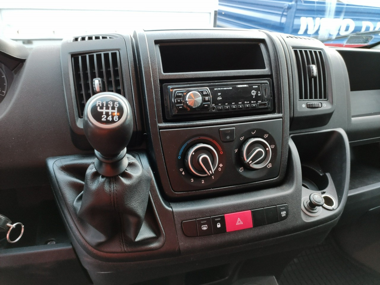 Цельнометаллический фургон Citroen Jumper: фото 12 Цельнометаллический фургон Citroen Jumper: фото 12