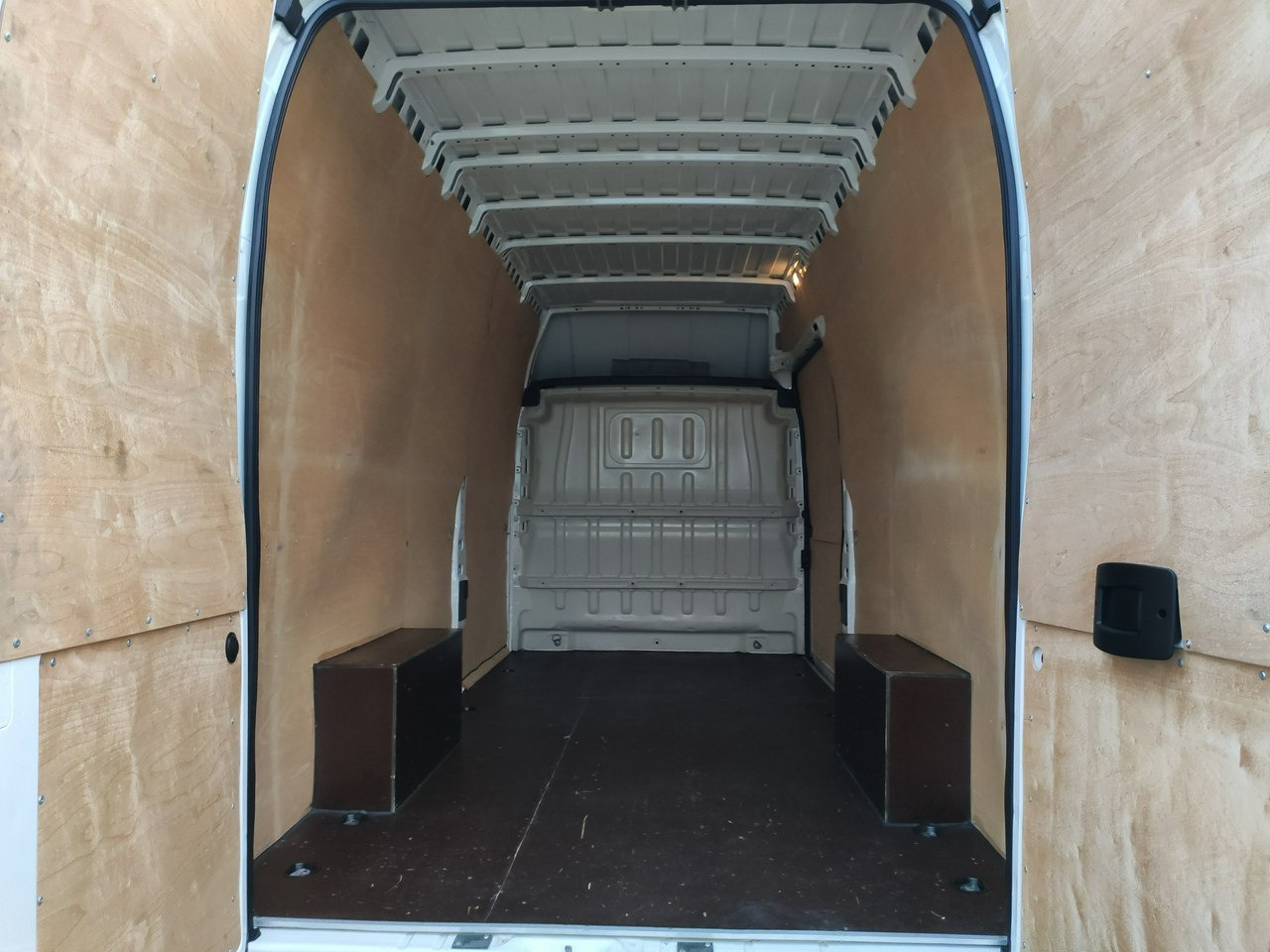 Цельнометаллический фургон Citroen Jumper: фото 10 Цельнометаллический фургон Citroen Jumper: фото 10