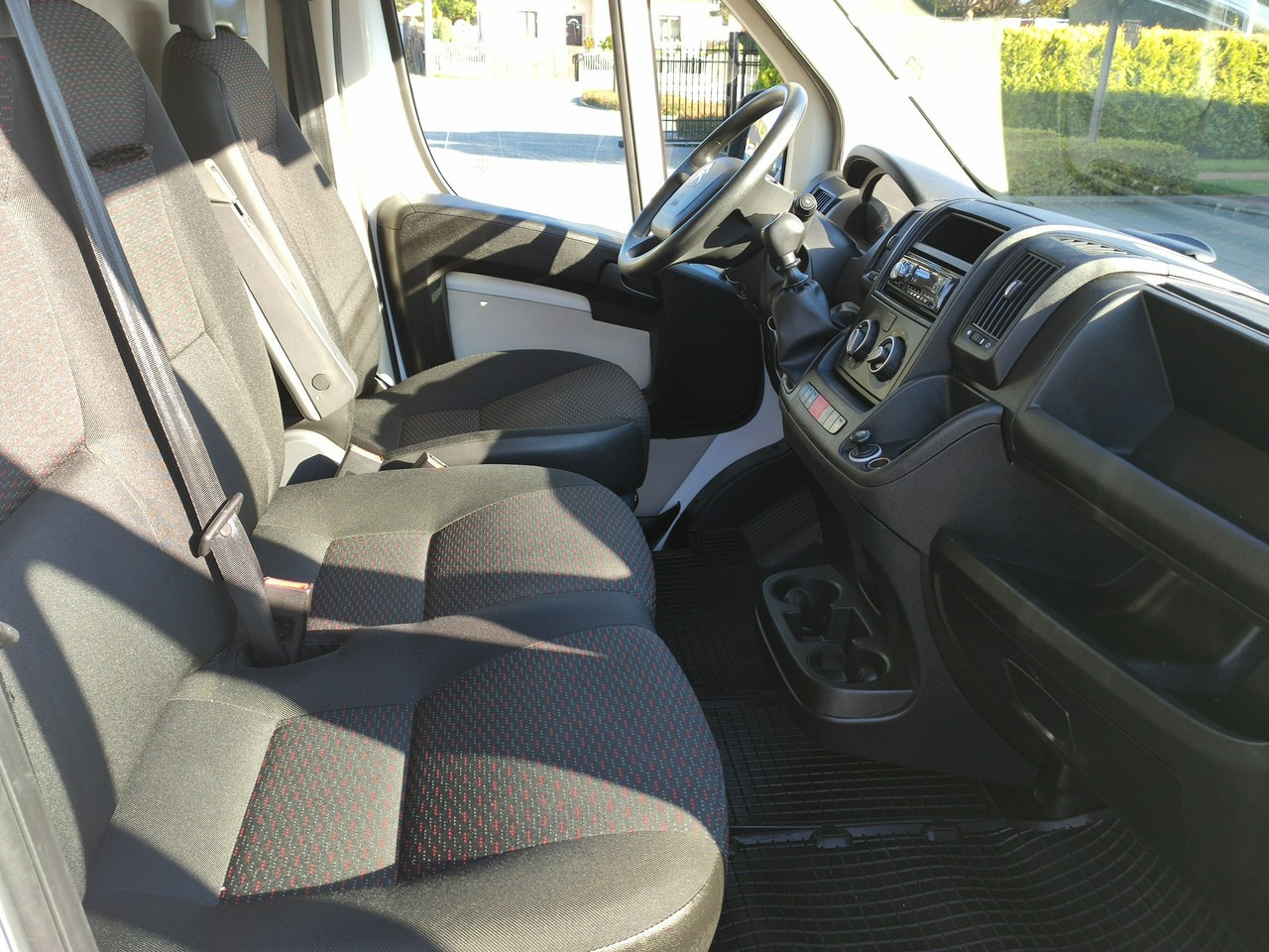 Цельнометаллический фургон Citroen Jumper: фото 13 Цельнометаллический фургон Citroen Jumper: фото 13