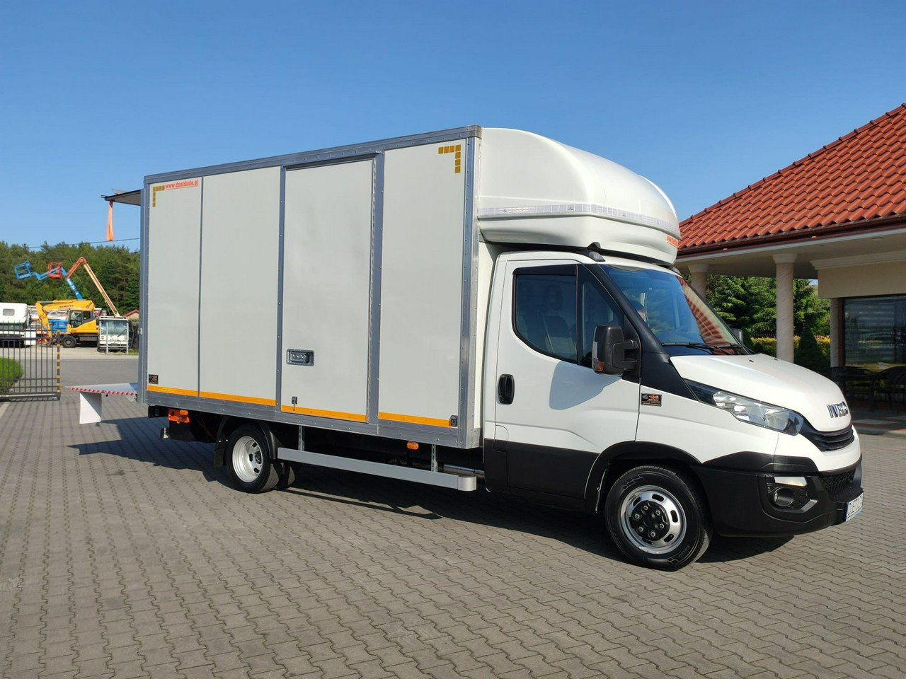 Iveco Daily 35C14 - Фургон с закрытым кузовом: фото 1 Iveco Daily 35C14 - Фургон с закрытым кузовом: фото 1