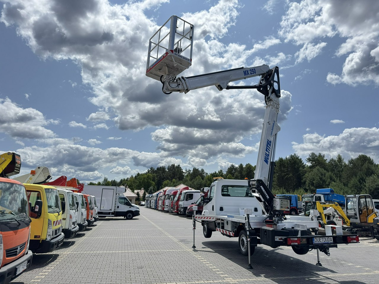 Грузовик с подъемником Iveco Daily 35S14: фото 21