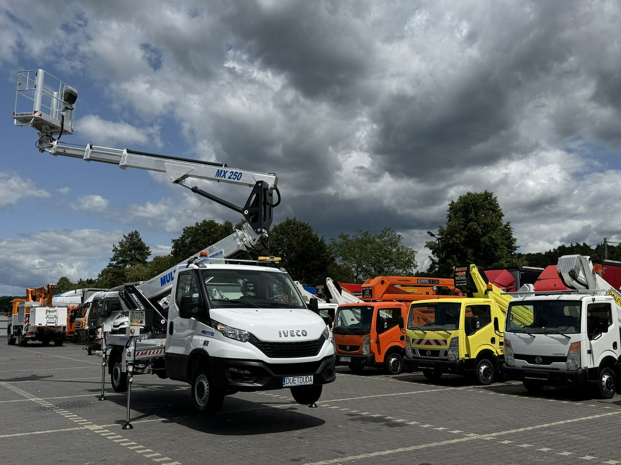 Грузовик с подъемником Iveco Daily 35S14: фото 7