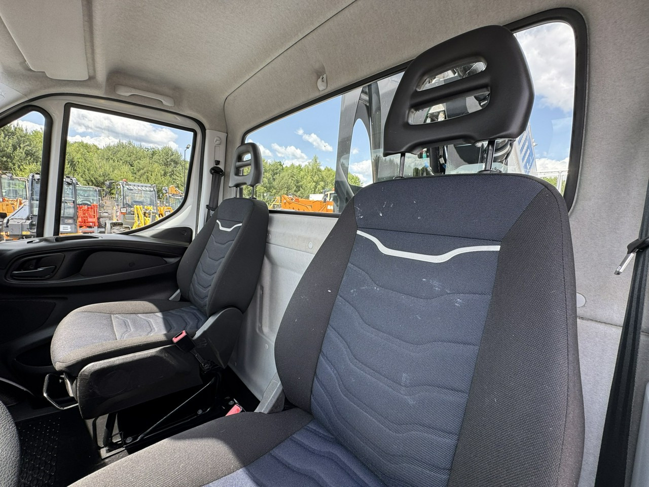 Iveco Daily 35S14 в лизинг Iveco Daily 35S14: фото 29