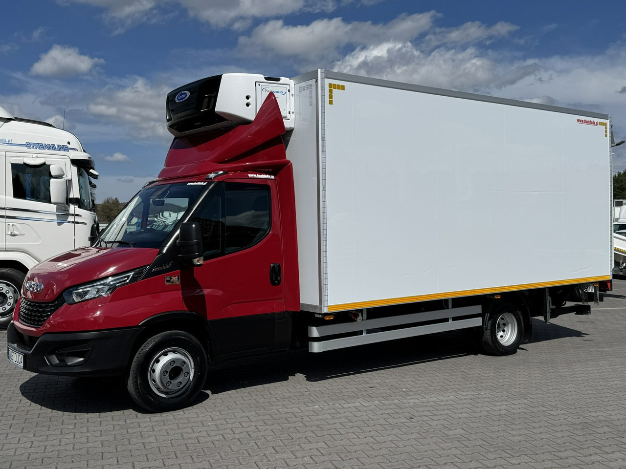 Iveco Daily 72C21 Mroźnia HI-MATIC Ściana Grodziowa Multitemperatura - Фургон-рефрижератор: фото 3 Iveco Daily 72C21 Mroźnia HI-MATIC Ściana Grodziowa Multitemperatura - Фургон-рефрижератор: фото 3