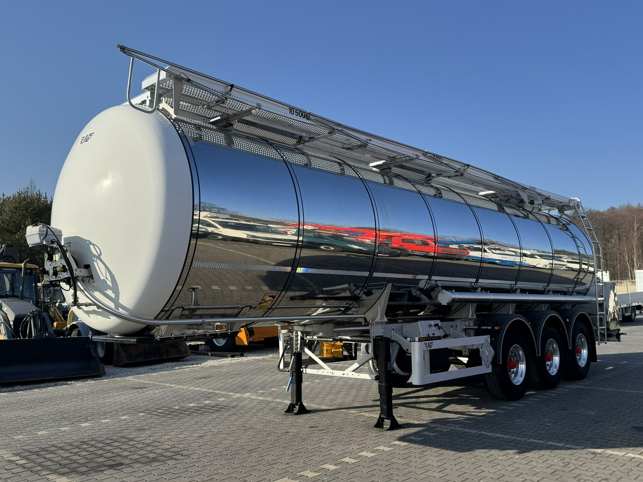 Lag Spożywcza Magyar Izolowana Webasto Pompa Elektryczna do Zrzutu - Полуприцеп-цистерна: фото 3 Lag Spożywcza Magyar Izolowana Webasto Pompa Elektryczna do Zrzutu - Полуприцеп-цистерна: фото 3