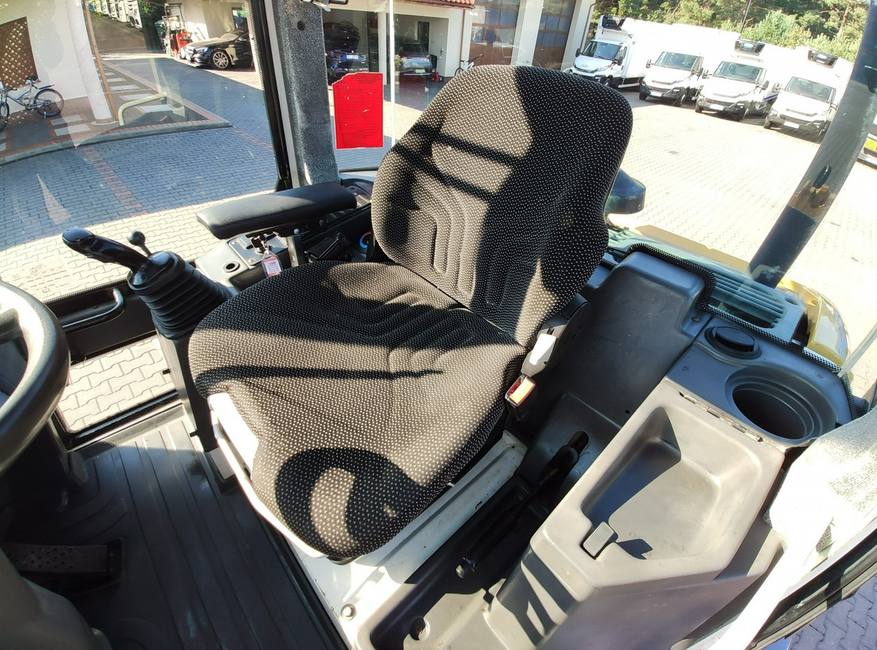 Компактный фронтальный погрузчик Liebherr L 506 STEREO Szybkozłącze / Łyżka Krokodyl + Widły Waga 6300kg: фото 23 Компактный фронтальный погрузчик Liebherr L 506 STEREO Szybkozłącze / Łyżka Krokodyl + Widły Waga 6300kg: фото 23