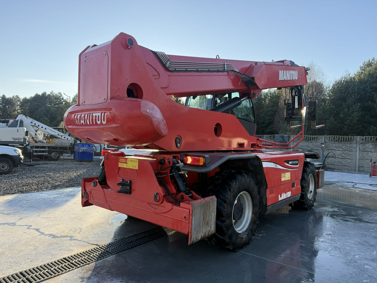 Manitou MRT 2470 + PRIVILEGE ST4 S1 ROTO Ładowarka Teleskopowa - Телескопический погрузчик: фото 4 Manitou MRT 2470 + PRIVILEGE ST4 S1 ROTO Ładowarka Teleskopowa - Телескопический погрузчик: фото 4