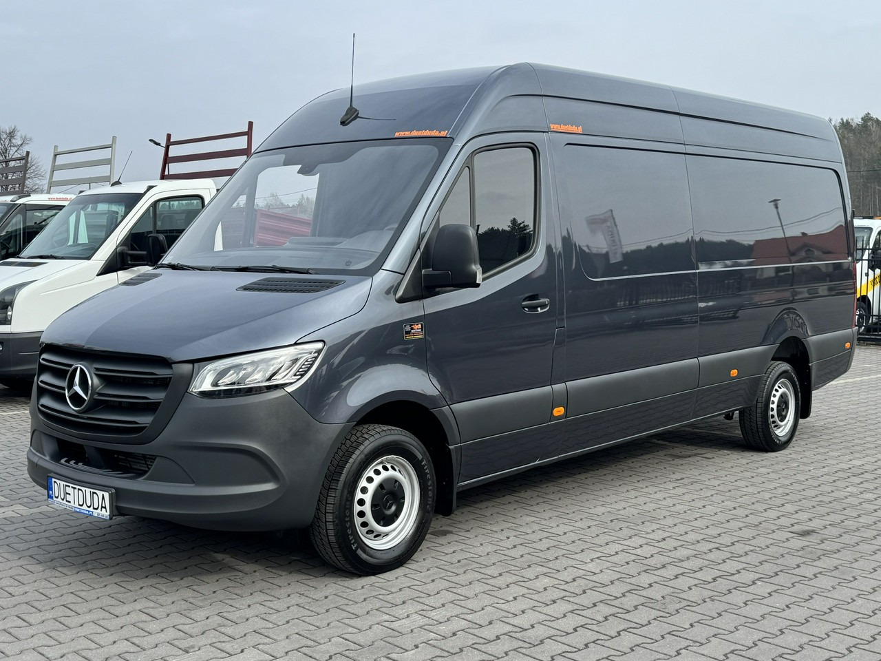 Mercedes 319 - Цельнометаллический фургон: фото 1 Mercedes 319 - Цельнометаллический фургон: фото 1