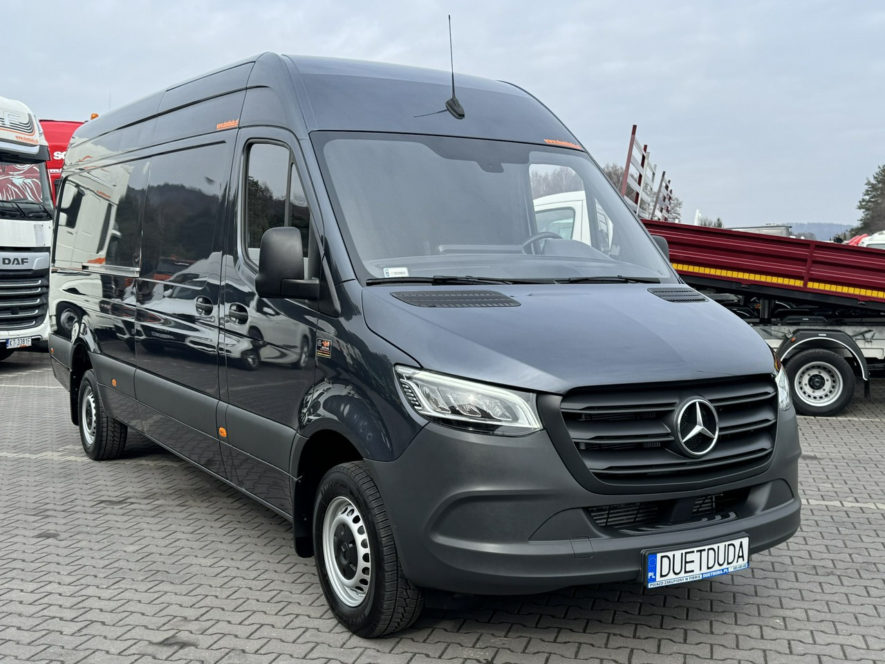 Mercedes 319 - Цельнометаллический фургон: фото 4 Mercedes 319 - Цельнометаллический фургон: фото 4