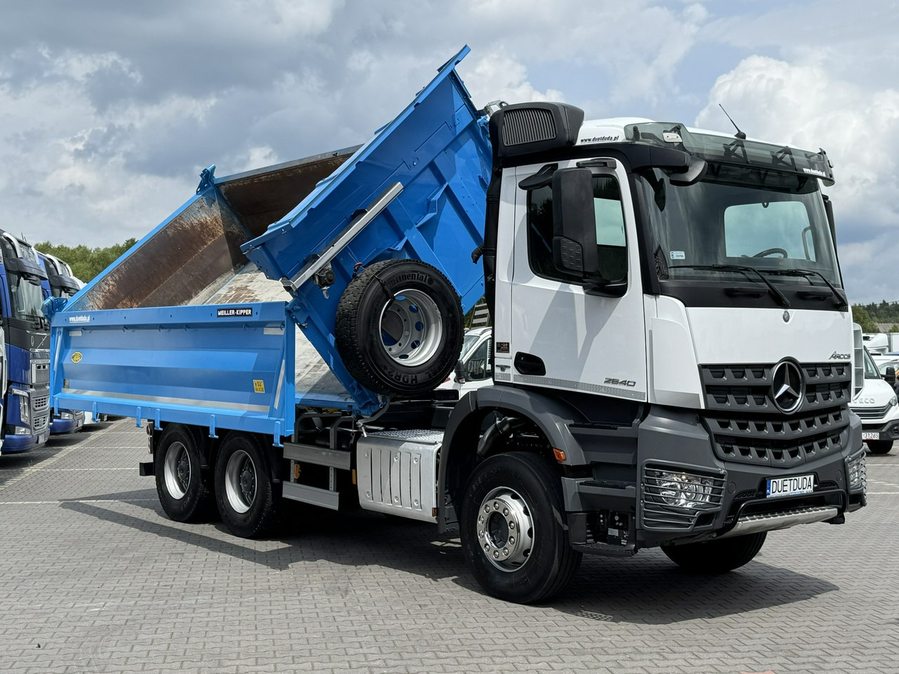 Mercedes Arocs 2640 6x4 3-Stronny Meiller-Kipper Mały Przebieg 99tys/km - Самосвал: фото 2 Mercedes Arocs 2640 6x4 3-Stronny Meiller-Kipper Mały Przebieg 99tys/km - Самосвал: фото 2