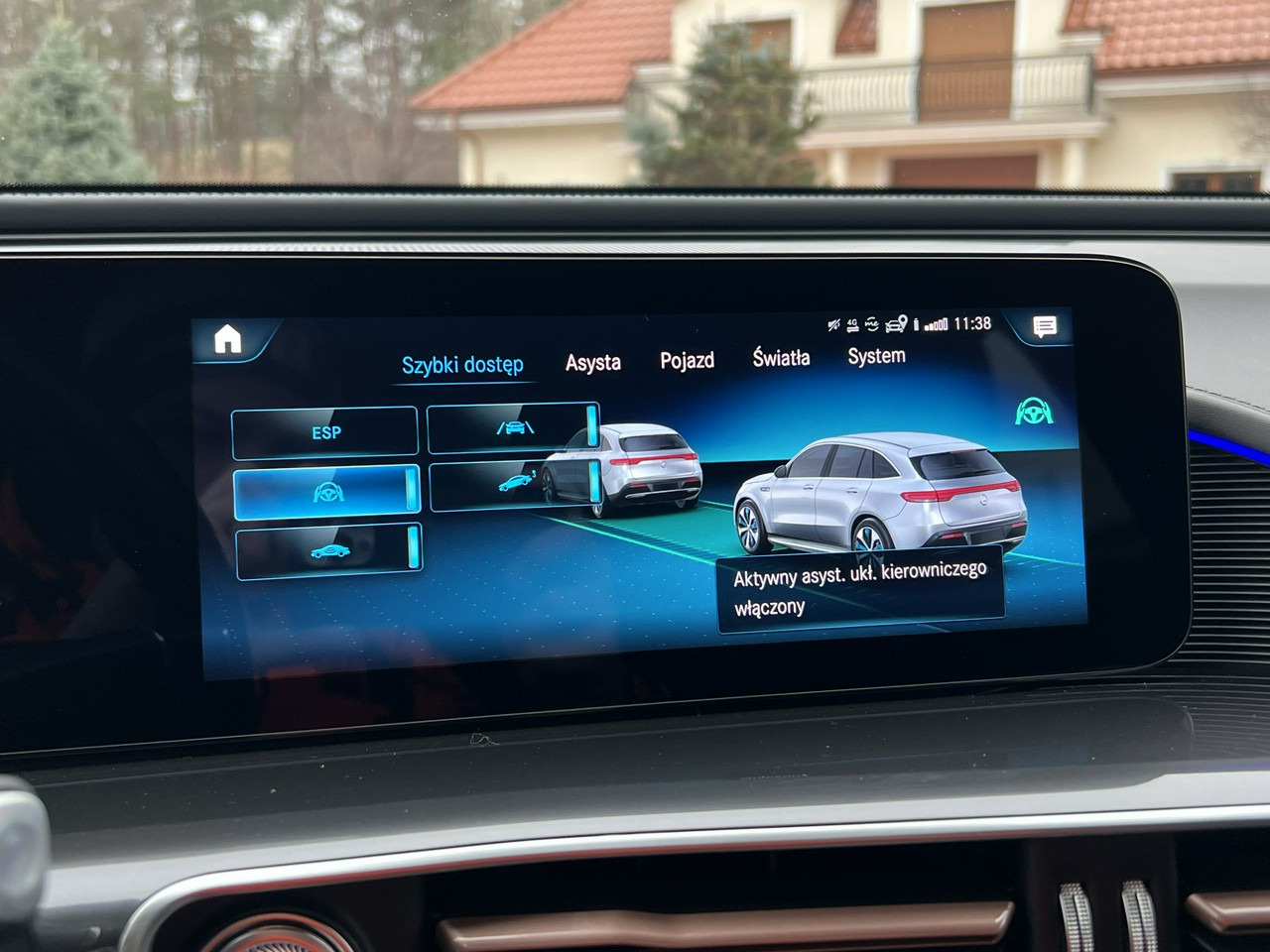 Внедорожник Mercedes EQC: фото 28