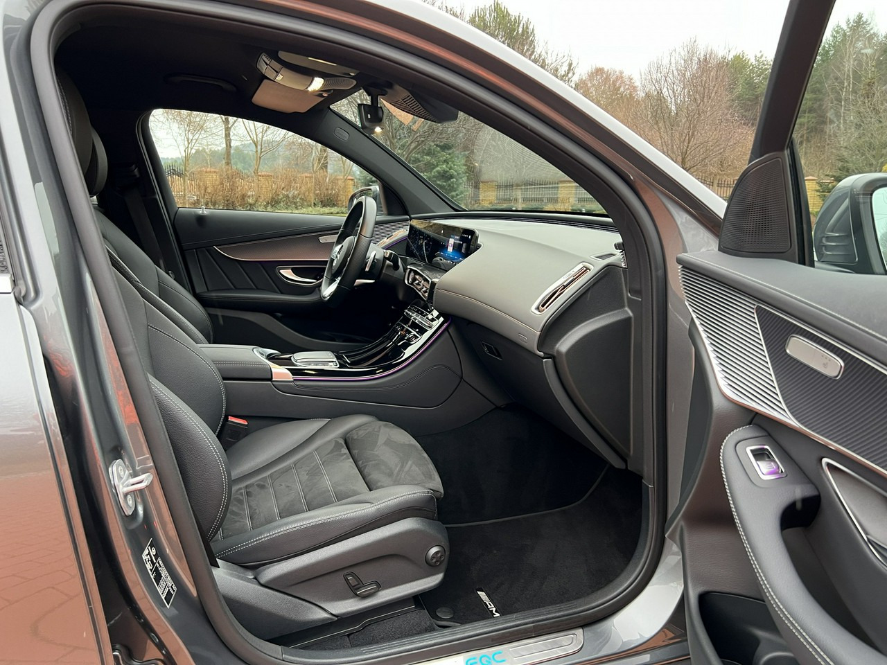 Внедорожник Mercedes EQC: фото 47