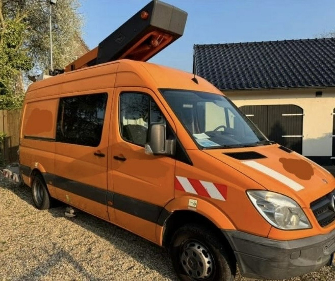 Mercedes Sprinter - Грузовик с подъемником: фото 1 Mercedes Sprinter - Грузовик с подъемником: фото 1
