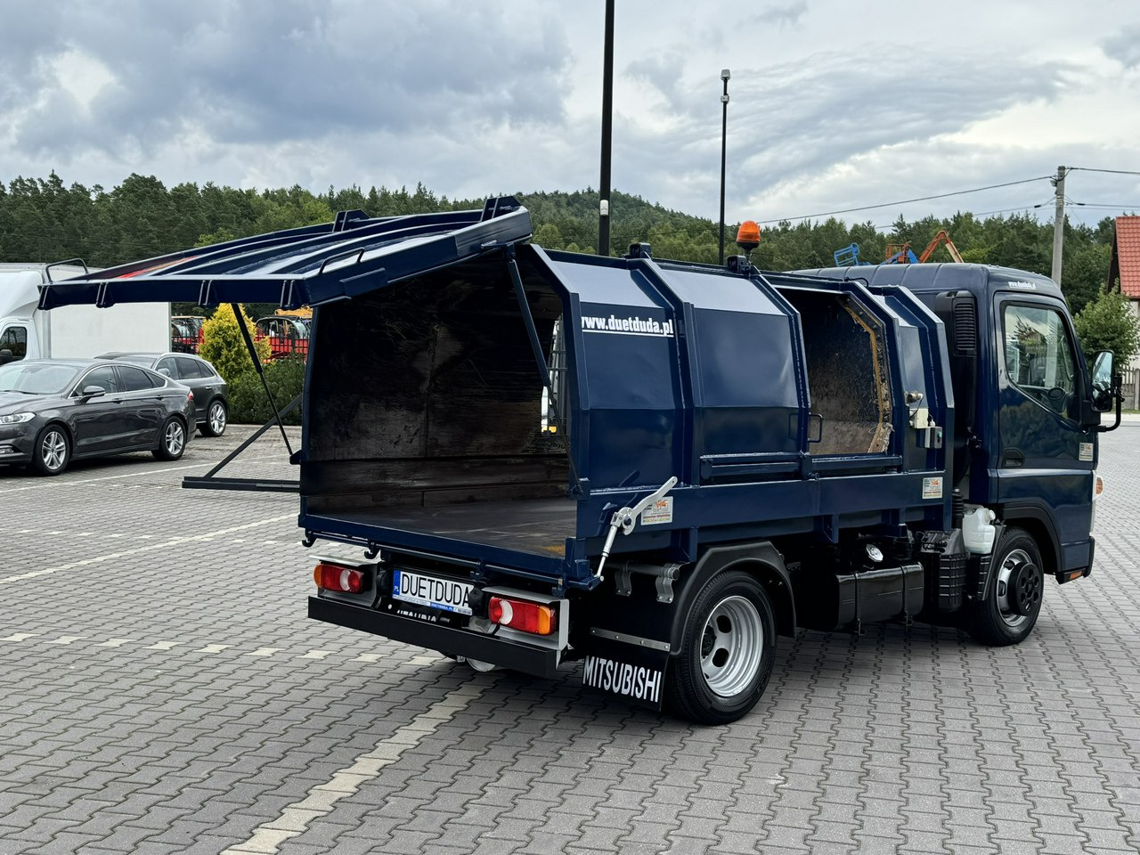 Mitsubishi Canter - Мусоровоз: фото 3 Mitsubishi Canter - Мусоровоз: фото 3