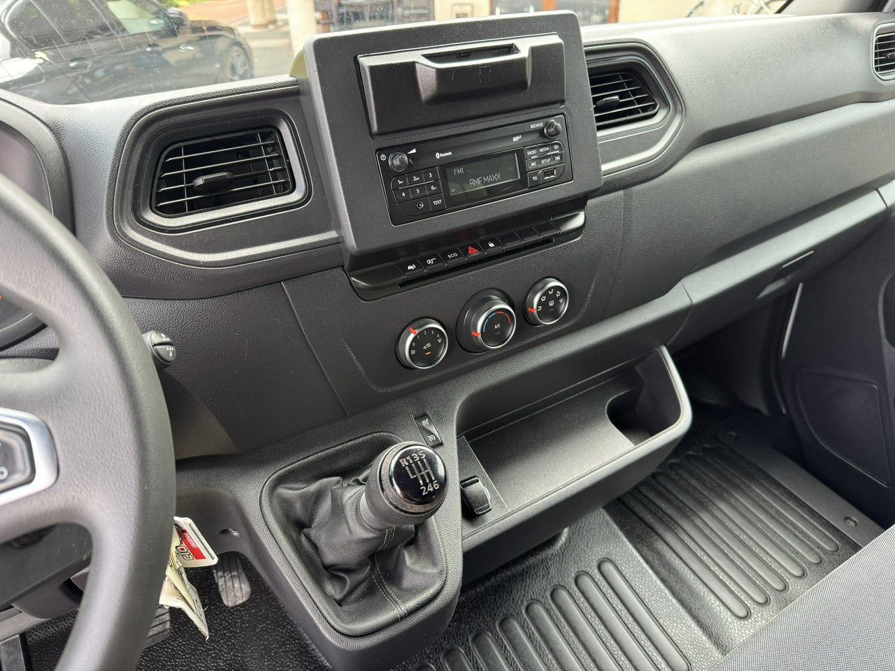 Фургон с закрытым кузовом Renault Master: фото 22 Фургон с закрытым кузовом Renault Master: фото 22