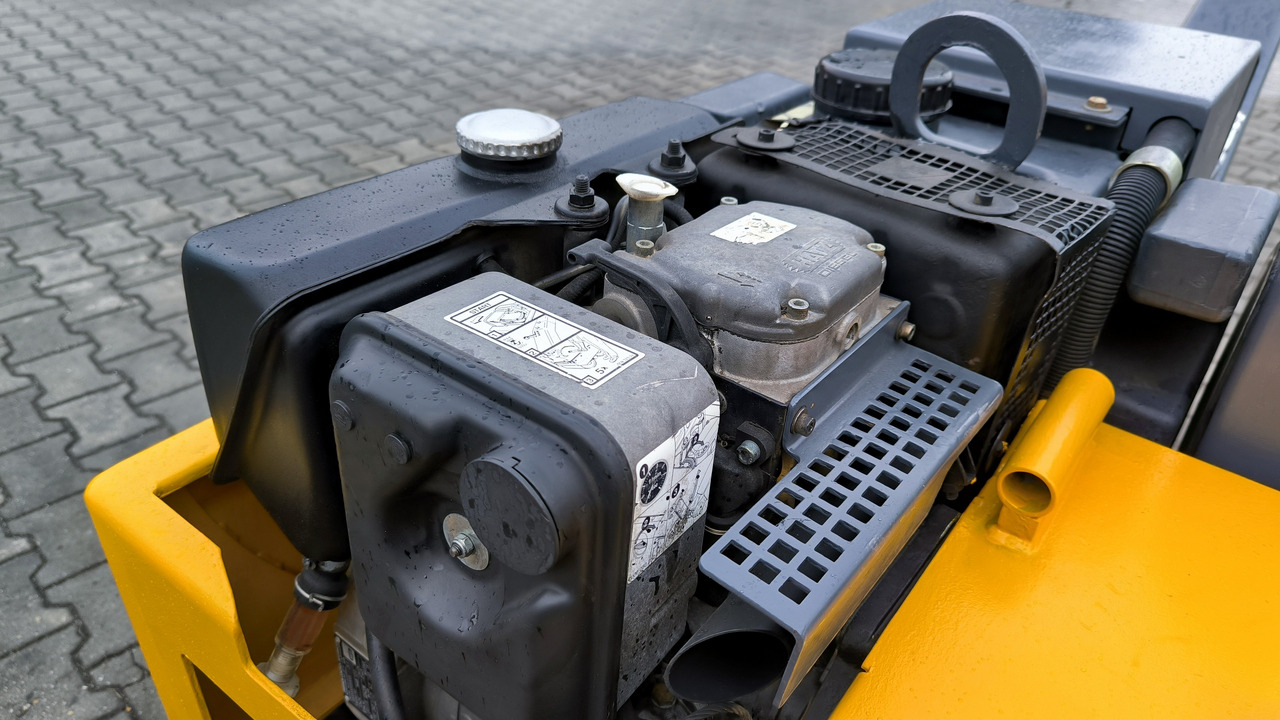 Каток тротуарный BOMAG BW 65 H: фото 7