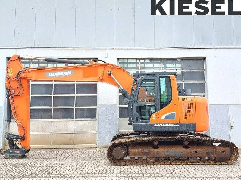 Doosan DX 235 LCR-5 - Гусеничный экскаватор: фото 1 Doosan DX 235 LCR-5 - Гусеничный экскаватор: фото 1