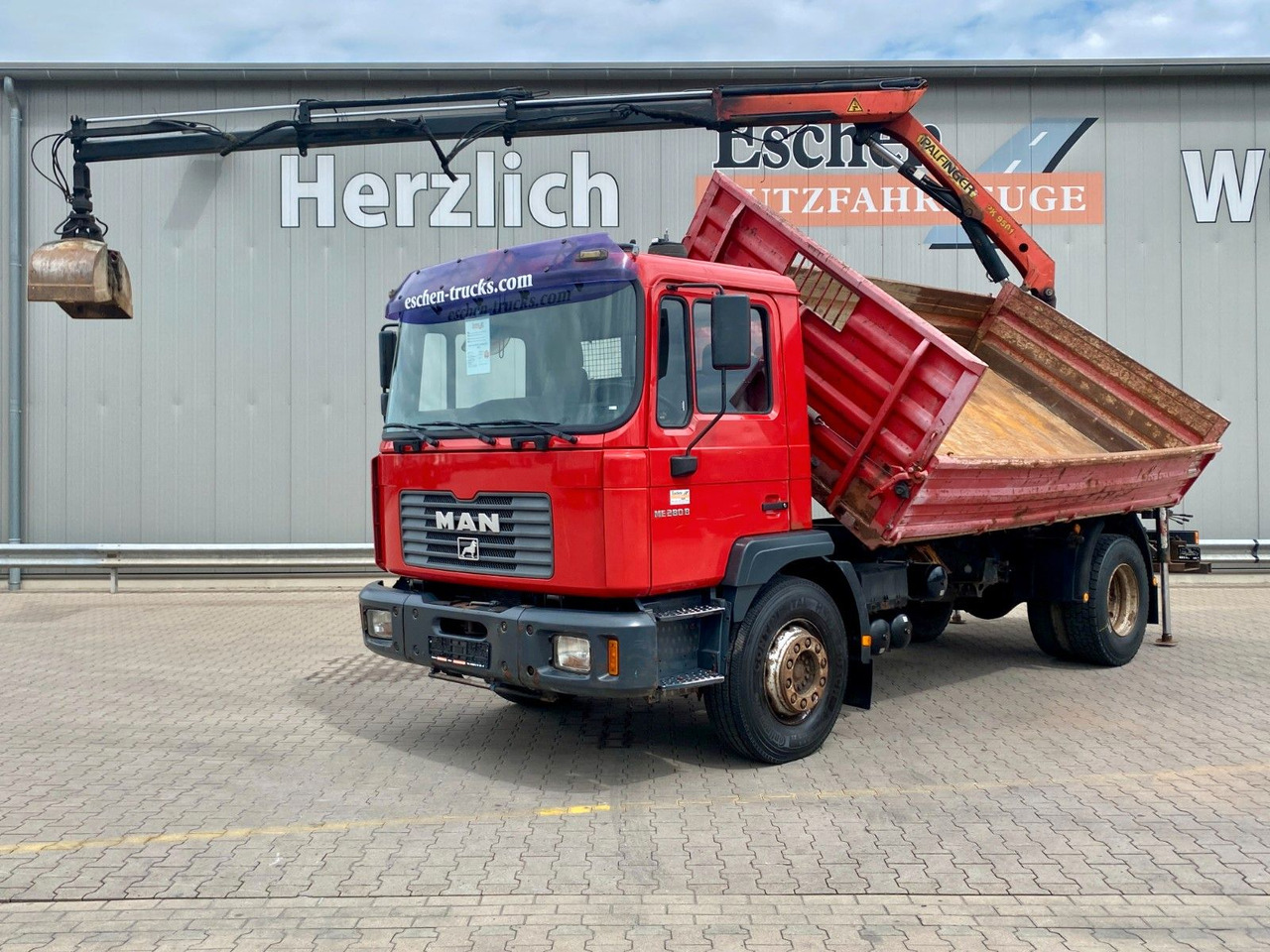 MAN 18.285 MC | Palfinger PK 9501*Blatt*2x AHK+Oel - Самосвал, Автоманипулятор: фото 1 MAN 18.285 MC | Palfinger PK 9501*Blatt*2x AHK+Oel - Самосвал, Автоманипулятор: фото 1