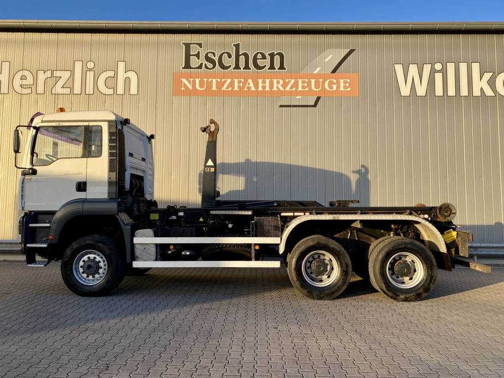 MAN TGA 33.390 6x6 BB - Крюковой мультилифт: фото 3 MAN TGA 33.390 6x6 BB - Крюковой мультилифт: фото 3