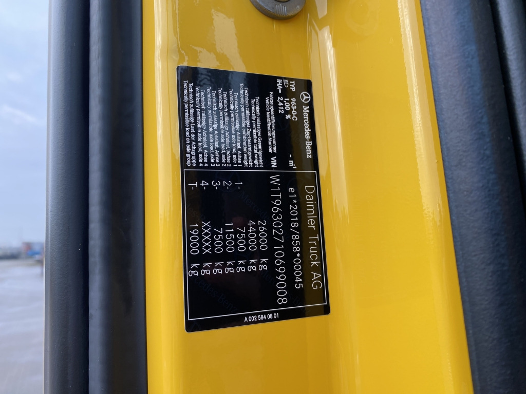 Mercedes-Benz 2542 L 6x2 Actros Giga-Space в лизинг Mercedes-Benz 2542 L 6x2 Actros Giga-Space: фото 18 Mercedes-Benz 2542 L 6x2 Actros Giga-Space в лизинг Mercedes-Benz 2542 L 6x2 Actros Giga-Space: фото 18