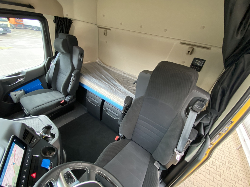 Mercedes-Benz 2542 L 6x2 Actros Giga-Space в лизинг Mercedes-Benz 2542 L 6x2 Actros Giga-Space: фото 20 Mercedes-Benz 2542 L 6x2 Actros Giga-Space в лизинг Mercedes-Benz 2542 L 6x2 Actros Giga-Space: фото 20