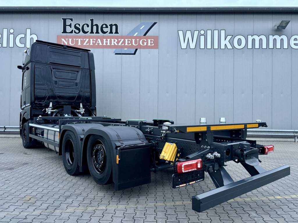 Mercedes-Benz 2542 L 6x2 F 13 Actros GigaSpace - Грузовик-контейнеровоз/ Сменный кузов: фото 3 Mercedes-Benz 2542 L 6x2 F 13 Actros GigaSpace - Грузовик-контейнеровоз/ Сменный кузов: фото 3