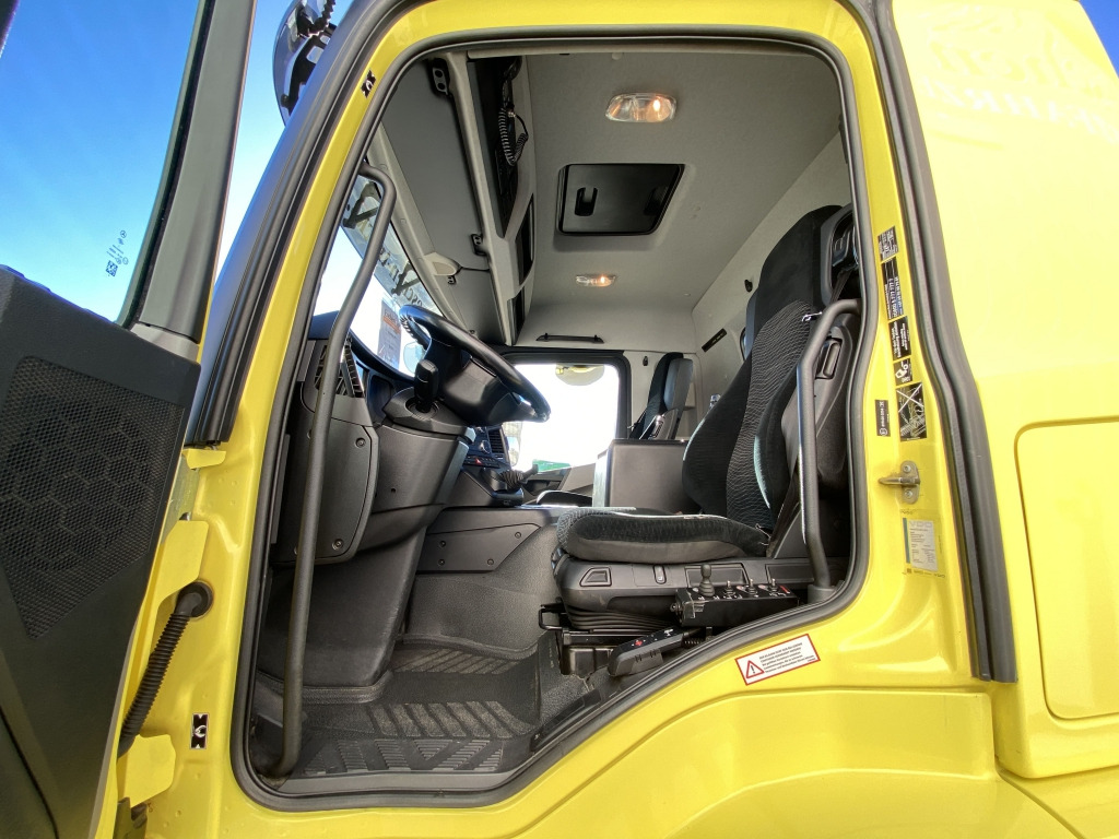 Крюковой мультилифт Mercedes-Benz 2543 L 6x2 / HIAB Multiflift Aufbau: фото 15 Крюковой мультилифт Mercedes-Benz 2543 L 6x2 / HIAB Multiflift Aufbau: фото 15